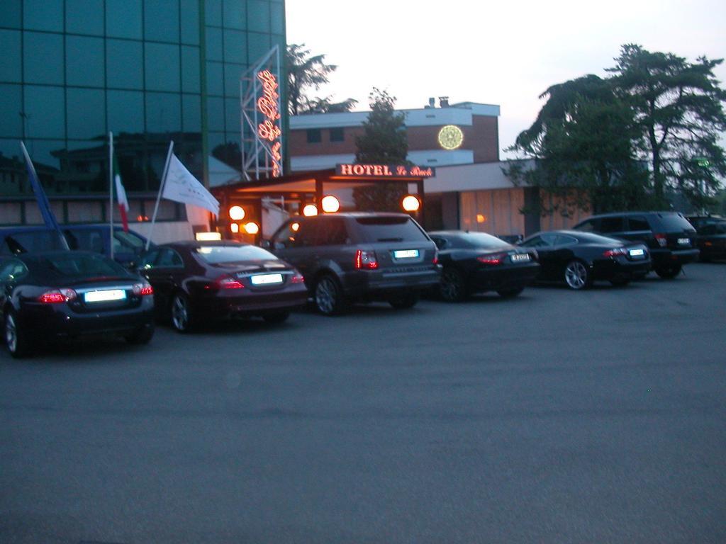 Hotel & Loisir Le Ruote Roveleto Exterior photo